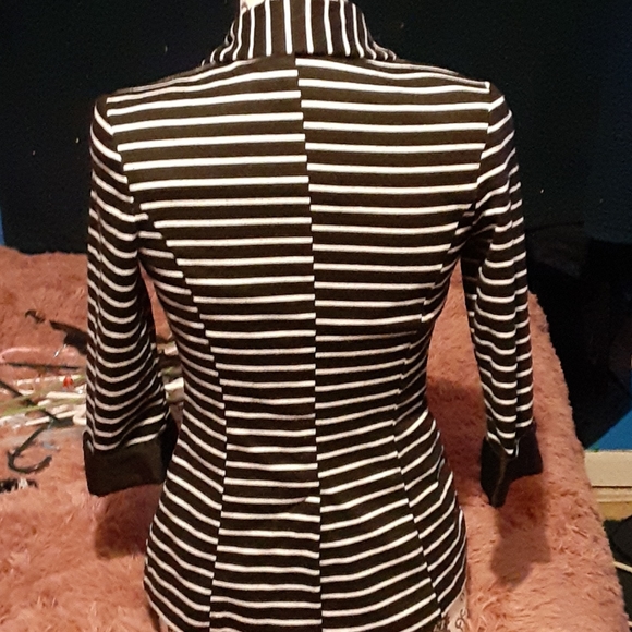 Jacket - Picture 2 of 3